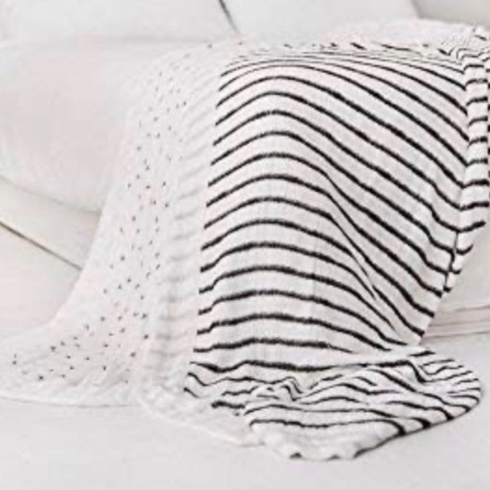 aden + anais silky soft bamboo Blanket - oversized 60x70 inches